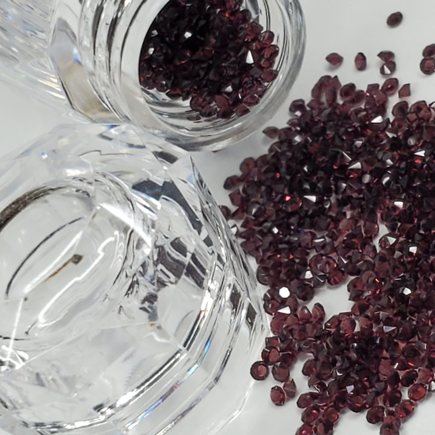 Amethyst Pixie Dust Glass Rhinestones - Wholesale Rhinestone Nail Art - Rhinestone Nail Art - Wholesale Rhinestones - Rhinestone Store - Bling Your Things - Rhinestones-Wholesale - Flatback rhinestones - US Wholesale Rhinestone Supplier - Rhinestone Wholesaler - US Rhinestones Supplier - 5 ⭐rated