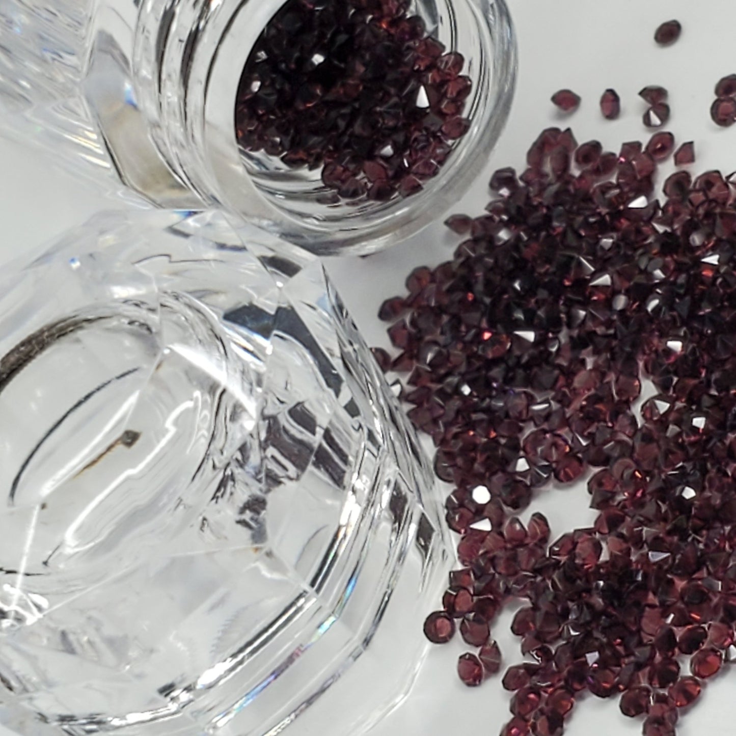 Amethyst Pixie Dust Glass Rhinestones - Wholesale Rhinestone Nail Art - Rhinestone Nail Art - Wholesale Rhinestones - Rhinestone Store - Bling Your Things - Rhinestones-Wholesale - Flatback rhinestones - US Wholesale Rhinestone Supplier - Rhinestone Wholesaler - US Rhinestones Supplier - 5 ⭐rated