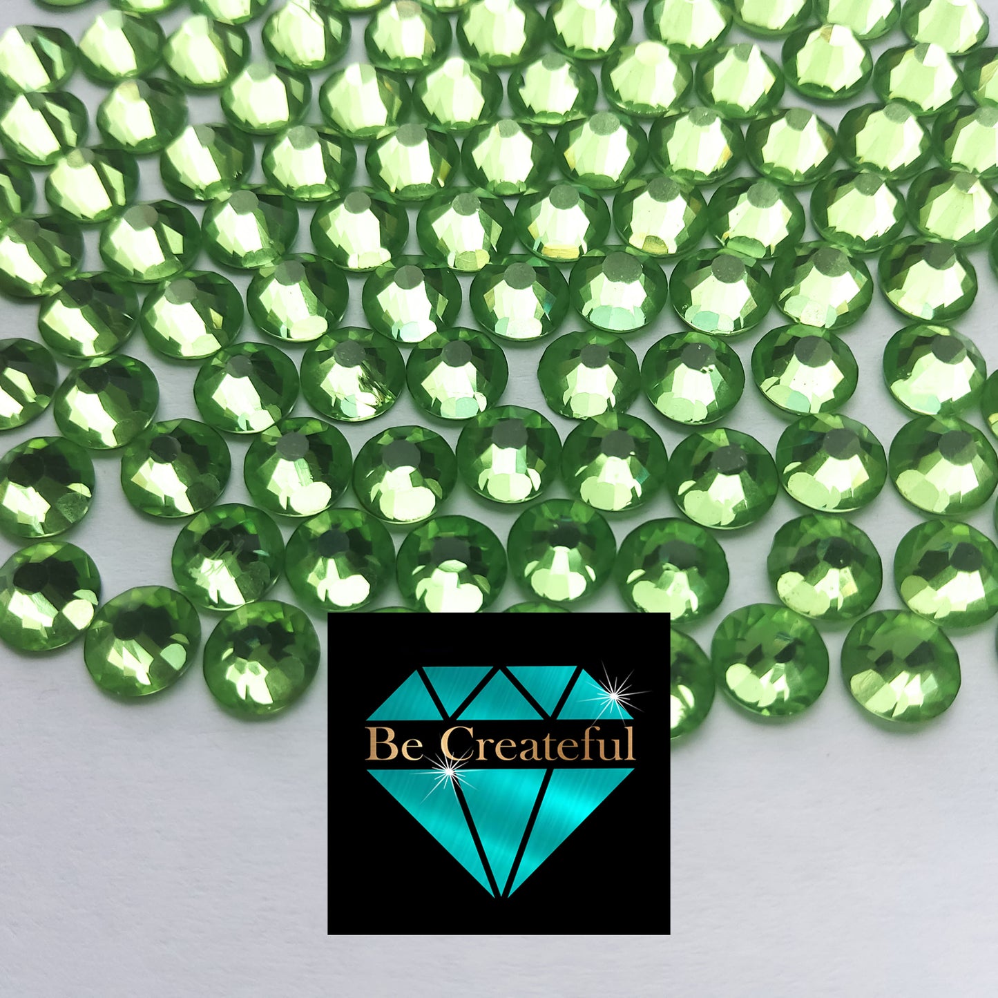 Be Createful LUXE® Peridot Green Hotfix Rhinestones are high-quality 14-16 facet glass Rhinestone that provides intense sparkle and refraction. LUXE® Hotfix rhinestones are known for their brilliant sparkle, made possible with their precision-cut facets. LUXE® Rhinestones provide high-end sparkle without the high-end prices.